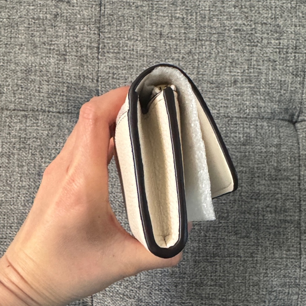 Coach Ivory Leather Wallet with Gold Accent - Picture 4 of 6
